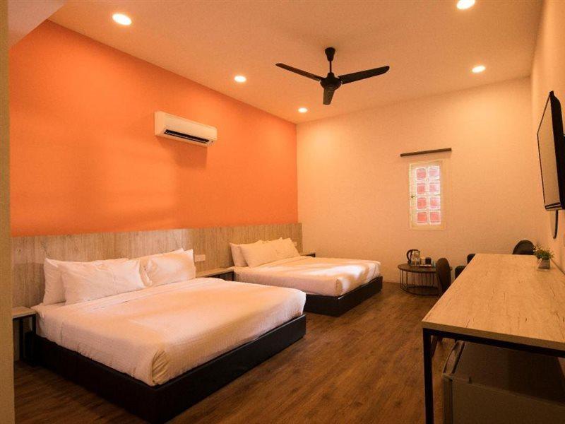 The Wood Boutique Hotel Muar Exterior photo